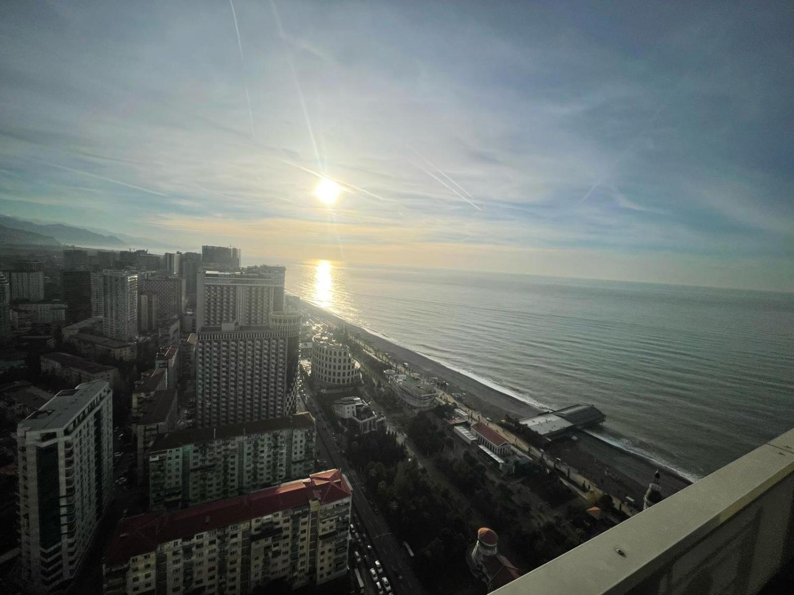 Holiday In Orbi Apartment Batumi Luaran gambar