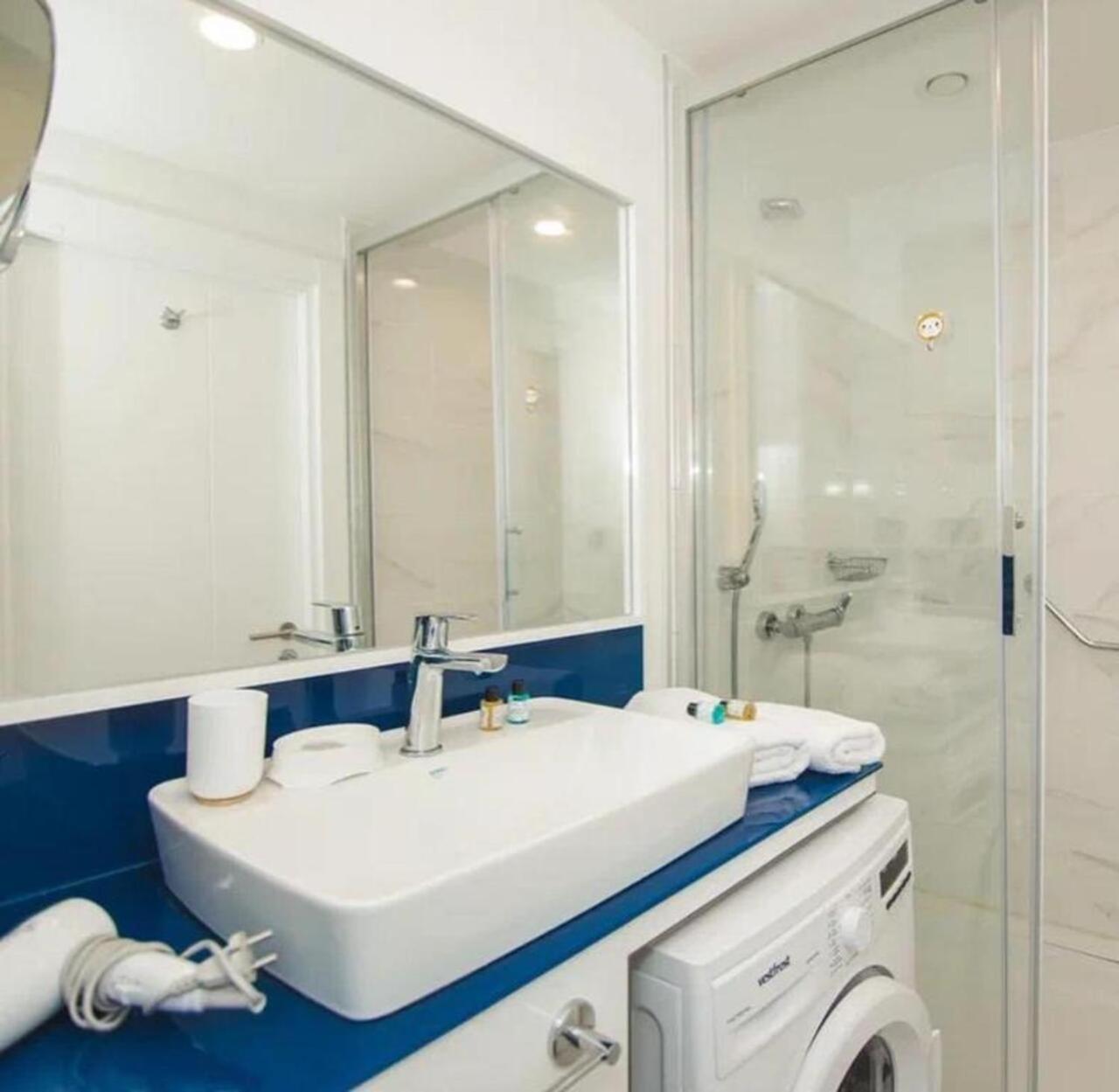 Holiday In Orbi Apartment Batumi Luaran gambar