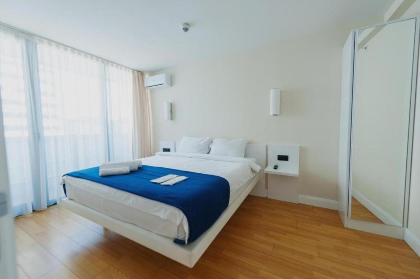 Holiday In Orbi Apartment Batumi Luaran gambar