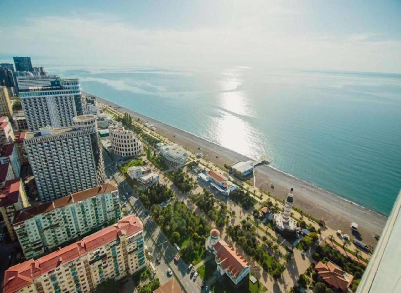 Holiday In Orbi Apartment Batumi Luaran gambar
