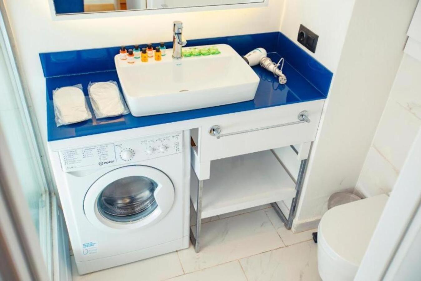 Holiday In Orbi Apartment Batumi Luaran gambar