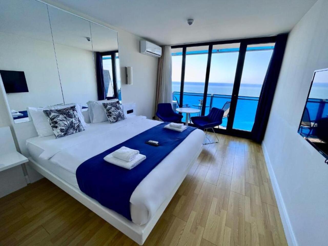 Holiday In Orbi Apartment Batumi Luaran gambar